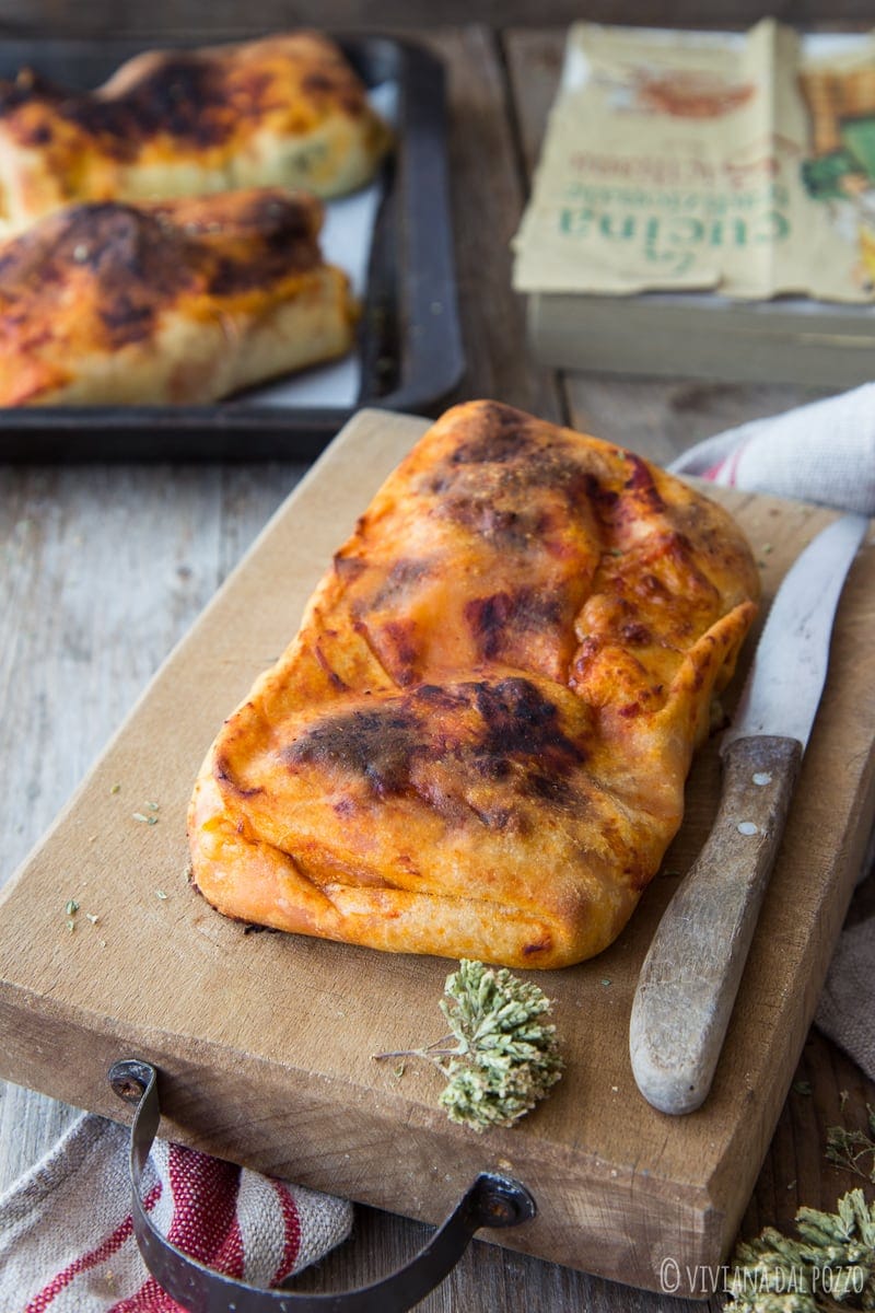 Scacce ragusane al pomodoro - Cosa ti preparo per Cena?