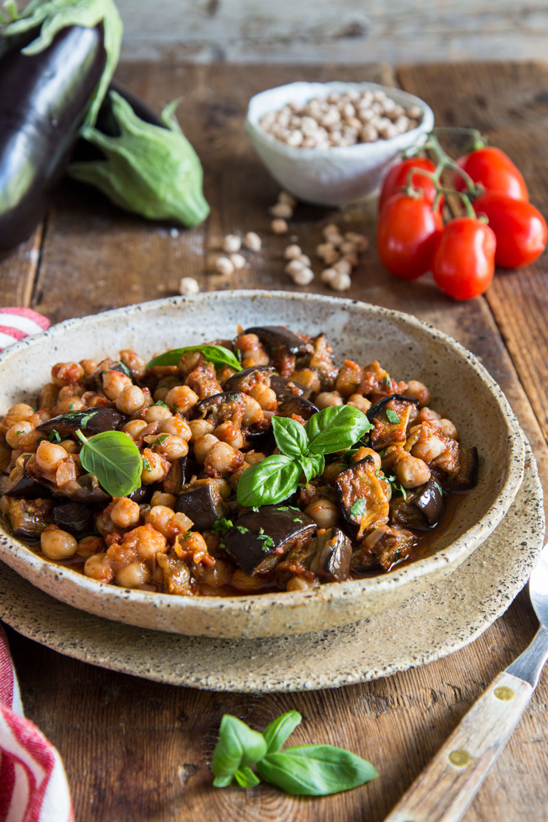 ceci speziati e melanzane