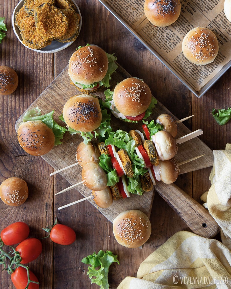 Panini da aperitivo fatti in casa: ricetta soffice e facile
